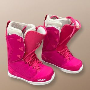 Women’s snowboard boots